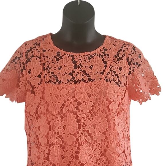 Liz Claiborne Women's Petite Large Coral Lace Short Sleeve Blouse Top NWOT - Picture 8 of 9